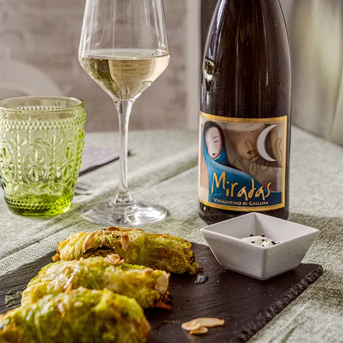 Involtini di verza abbinati a un Vermentino di Gallura 